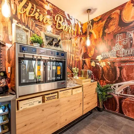 Wine House - & 4*