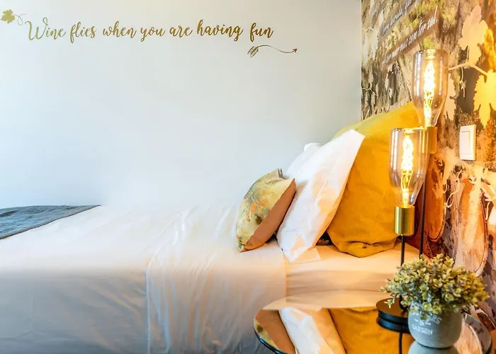 Wine House - & Lisboa