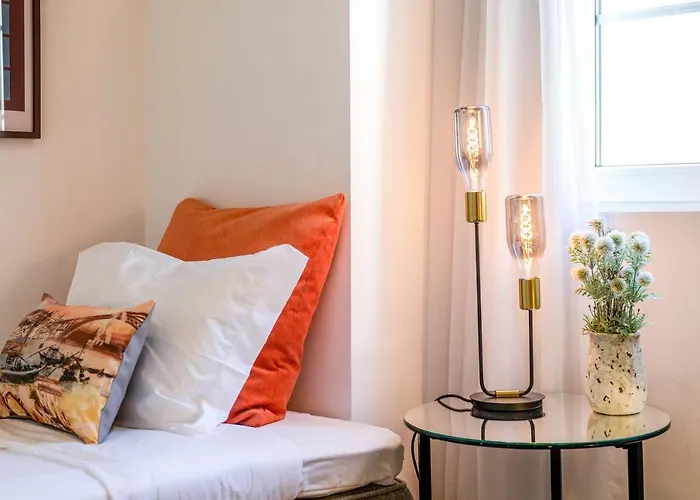 Wine House - & Lisboa